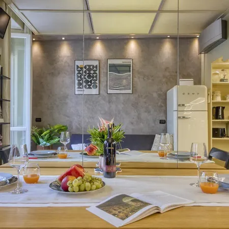 Cerva - Cozy 1 Bedroom With Balcony In San Babila By Rentopolis * Milán